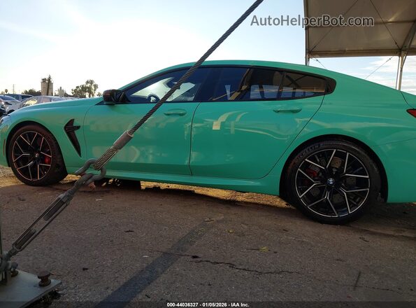 WBSGV0C01RCP21699 2024 BMW M8 Turquoise Vista interior de 360 grados