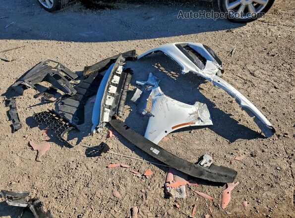 WBSGV0C06MCF56504 2021 BMW M8 White Вид підкапотного простору