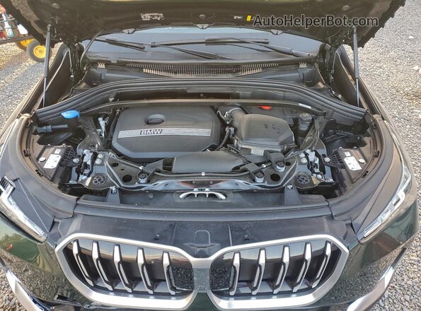 WBX73EF02R5Y87243 2024 BMW X1 Green ძრავის განყოფილების ხედი