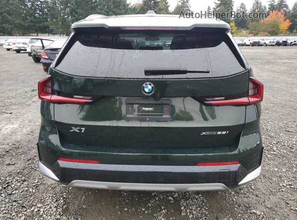 WBX73EF03P5W51973 2023 BMW X1 Зеленый Вид сзади