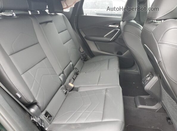 WBX73EF03P5W51973 2023 BMW X1 Зеленый Вид задней части салона