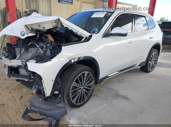 WBX73EF03S5066741 2025 BMW X1 White წინა მარცხენა ხედი სამი მეოთხედიდან