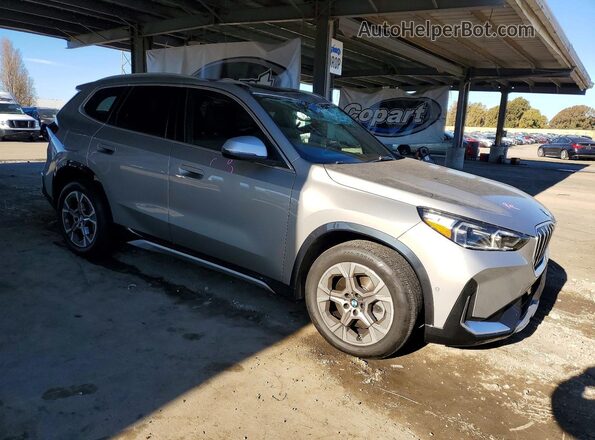 WBX73EF04P5X23196 2023 BMW X1 Gray Front right