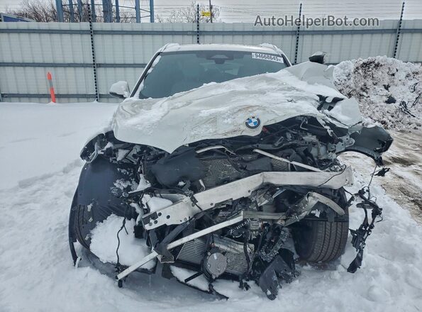 WBX73EF05S5156540 2025 BMW X1 White Դիմացի տեսք
