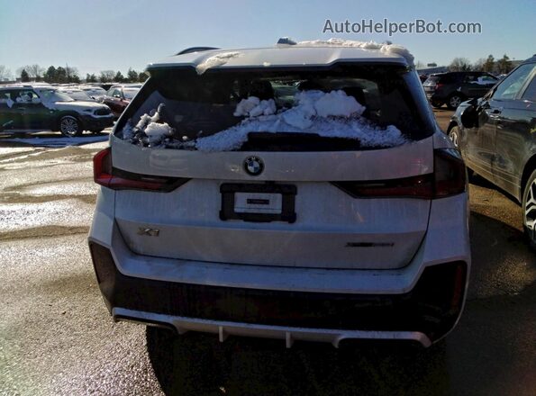 WBX73EF06P5W97068 2023 BMW X1 Белый Вид сзади