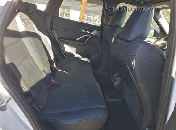 WBX73EF06P5W97068 2023 BMW X1 Белый Вид задней части салона