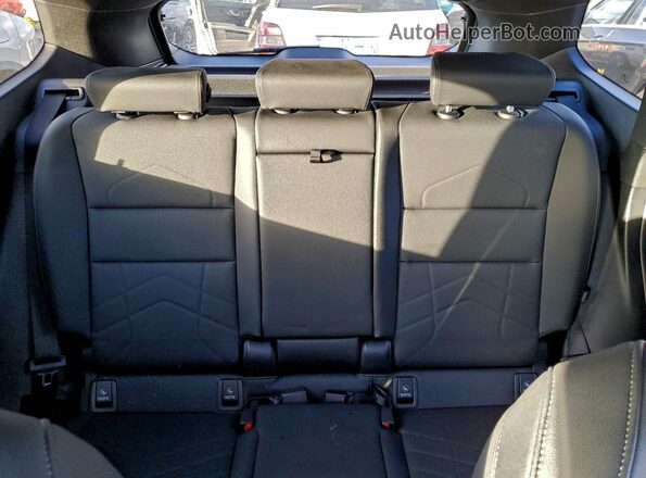 WBX73EF0XP5X09898 2023 BMW X1 Teal უკანა სავარძლების ხედი