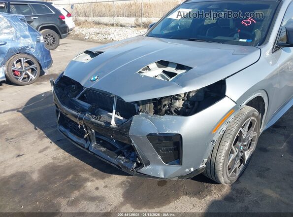 WBX83GM06S5113554 2025 BMW X2 Gray Widok z przodu