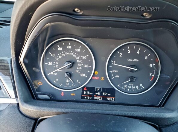 WBXHT3C30J5K31327 2018 BMW X1 Silver Vista del cuadro de instrumentos