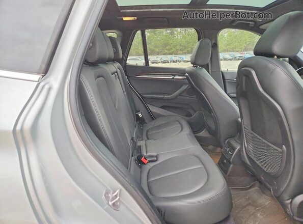 WBXHT3C32J5K26257 2018 BMW X1 Silver Հետևի նստատեղերի տեսք