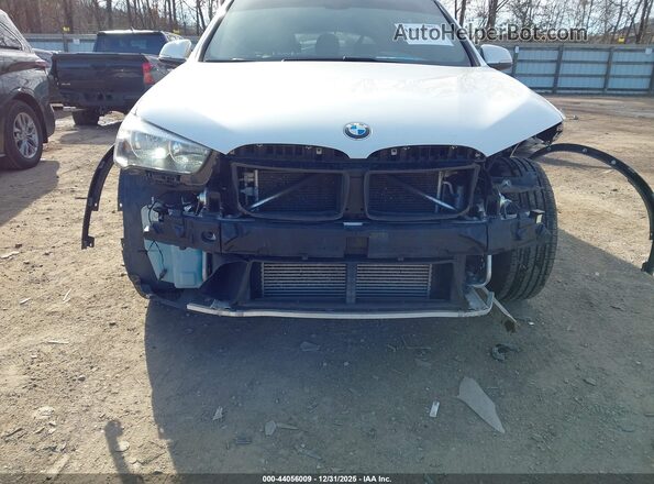WBXHT3C39J5K29771 2018 BMW X1 White Front view