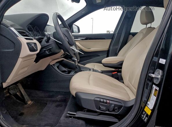 WBXHT3C56K3H34099 2019 BMW X1 Black Вид салону спереду