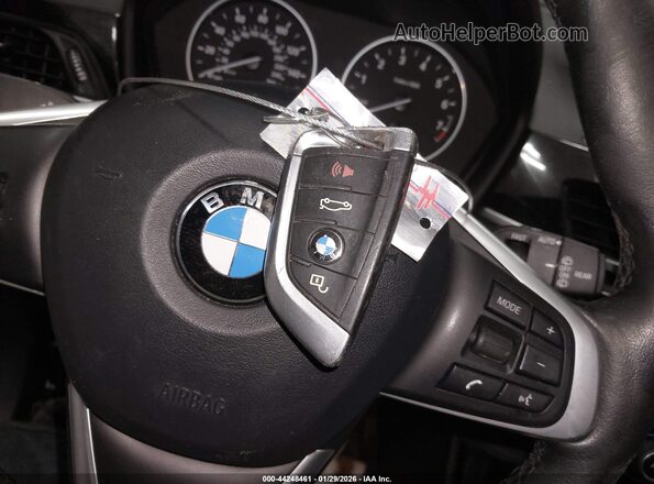 WBXHT3Z36G4A49933 2016 BMW X1 Gray Dashboard view