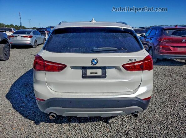 WBXHU7C39J5H39237 2018 BMW X1 White Widok z tyłu