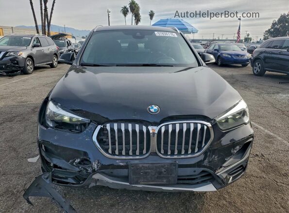 WBXJG7C00L5P30800 2020 BMW X1 Черный Вид спереди
