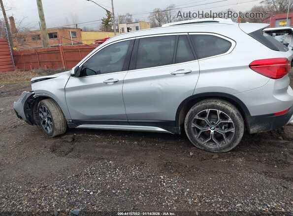 WBXJG9C06L5P79527 2020 BMW X1 Silver სალონის 360-გრადუსიანი ხედი
