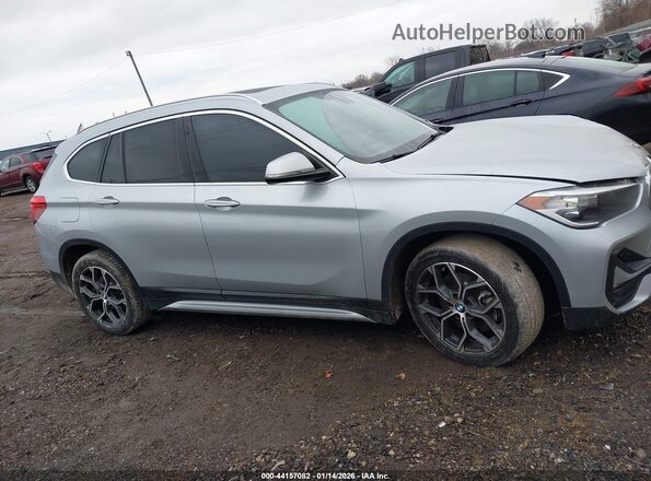 WBXJG9C06L5P79527 2020 BMW X1 Silver უკანა სალონის ხედი