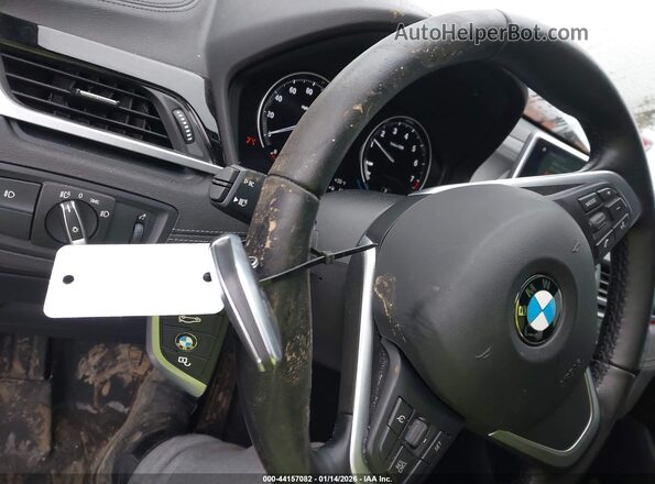 WBXJG9C06L5P79527 2020 BMW X1 Silver წინა პანელის ხედი