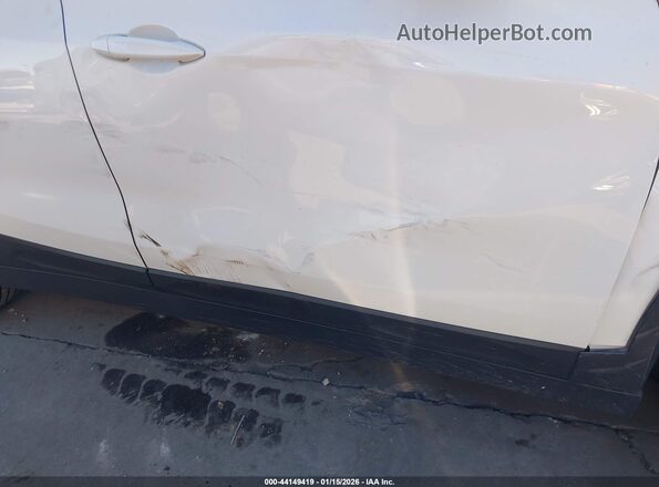 WBXYH9C00M5S50779 2021 BMW X2 White 