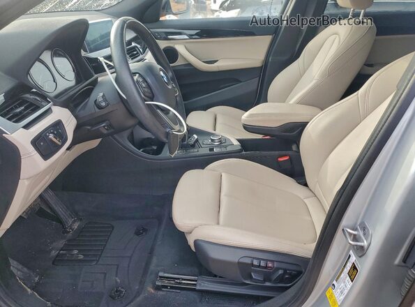 WBXYH9C01L5P59178 2020 BMW X2 Silver Widok wnętrza z przodu