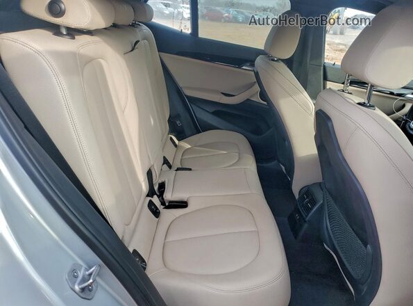 WBXYH9C01L5P59178 2020 BMW X2 Silver Widok wnętrza z tyłu