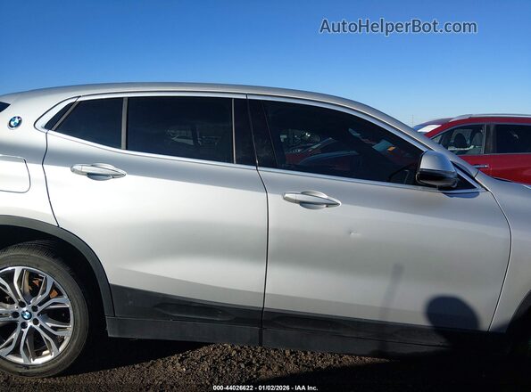WBXYH9C07L5P40487 2020 BMW X2 Silver Rear interior view