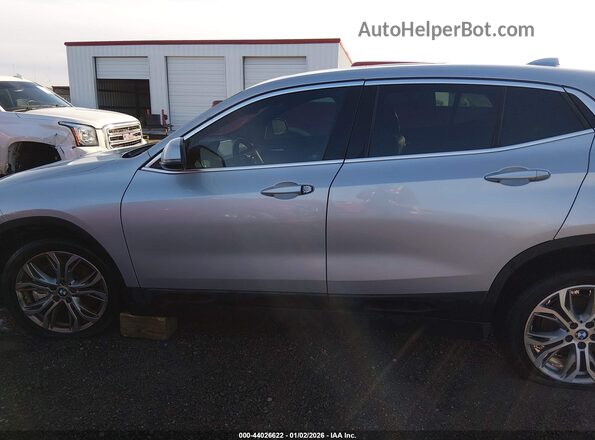 WBXYH9C07L5P40487 2020 BMW X2 Silver 360 interior view