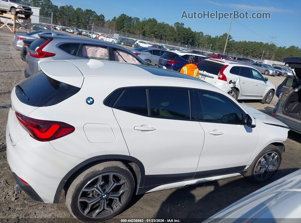 WBXYH9C08N5U28178 2022 BMW X2 Белый Вид задней части салона