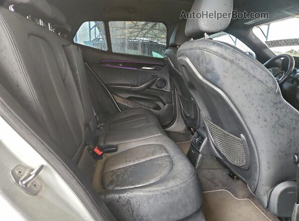 WBXYJ3C59KEP77312 2019 BMW X2 White Vista interior trasera