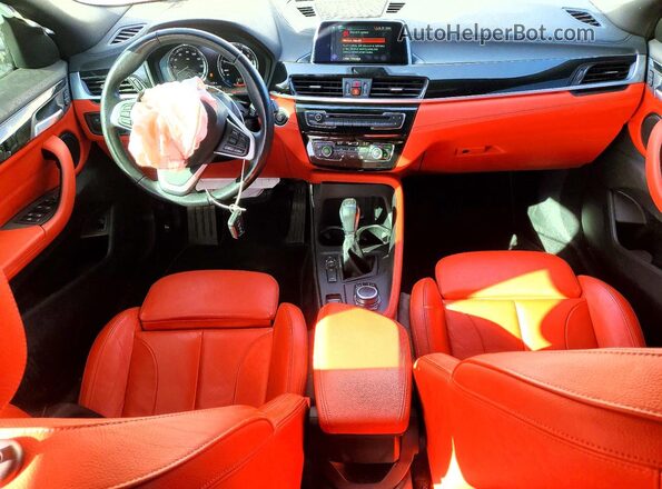 WBXYJ5C57KEF83473 2019 BMW X2 White Вид панелі приладів