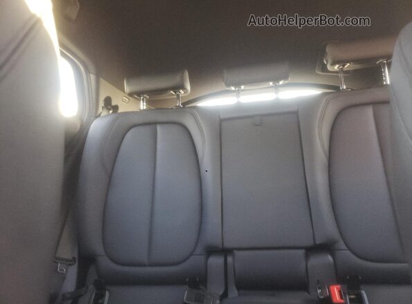 WBXYN1C50KEF29378 2019 BMW X2 Black Vista de los asientos traseros