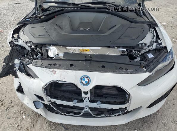 WBY23HD09SFU12960 2025 BMW I4 Two Tone Вид задньої частини салону