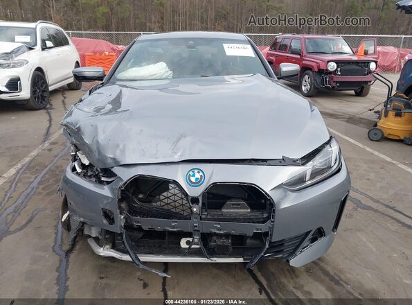 WBY23HD09SFU19276 2025 BMW I4 Gray Widok wnętrza z tyłu