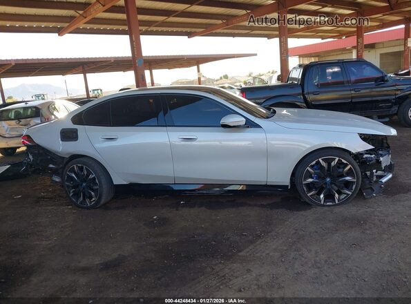 WBY33FK04SCT65866 2025 BMW OTHER White Սալոնի 360 աստիճան տեսք