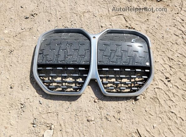 WBY43AW01PFR22711 2023 BMW I4 Серый Вид подкапотного пространства