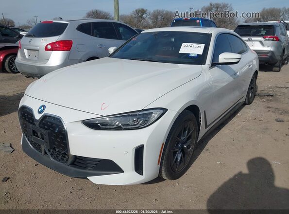 WBY43AW01RFT08969 2024 BMW I4 Белый Передняя левая четверть