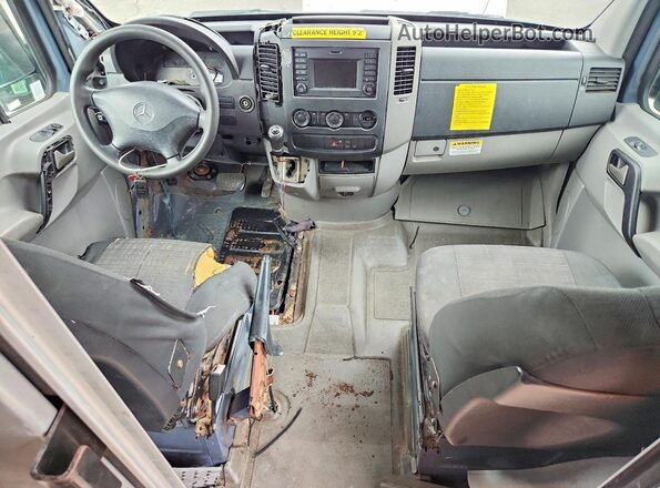 WD3PE7CD6JP635573 2018 MERCEDES-BENZ SPRINTER Blue Вид панелі приладів