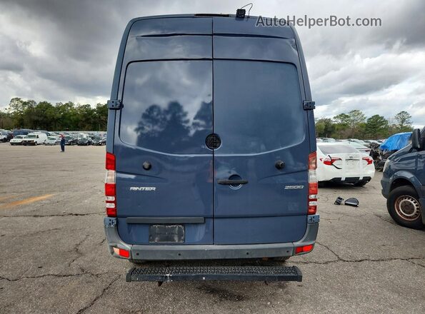 WD3PE7CD6JP635573 2018 MERCEDES-BENZ SPRINTER Blue Вид ззаду