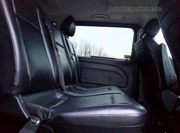 WD4PG2EE4J3428704 2018 MERCEDES-BENZ METRIS Black Սալոնի հետևի տեսք