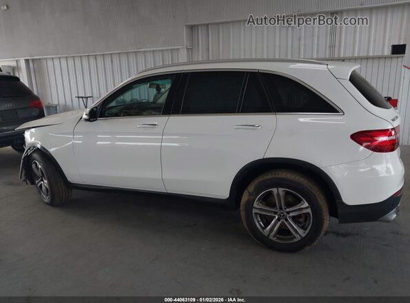 WDC0G4JB0JV067022 2018 MERCEDES-BENZ GLC 300 White Vista interior de 360 grados