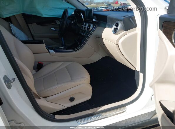 WDC0G4JB1KV128427 2019 MERCEDES-BENZ GLC 300 White Vista interior delantera
