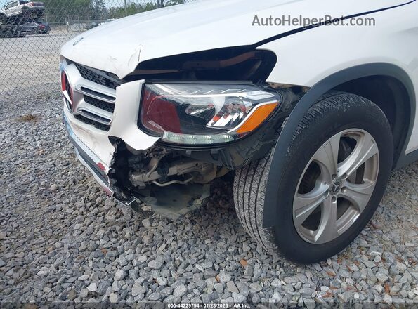 WDC0G4JBXHF221983 2017 MERCEDES-BENZ GLC 300 Белый Вид спереди