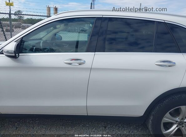 WDC0G4JBXHF221983 2017 MERCEDES-BENZ GLC 300 Белый 
