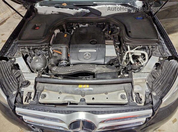 WDC0G4KB2JV063178 2018 MERCEDES-BENZ GLC-CLASS Black ძრავის განყოფილების ხედი