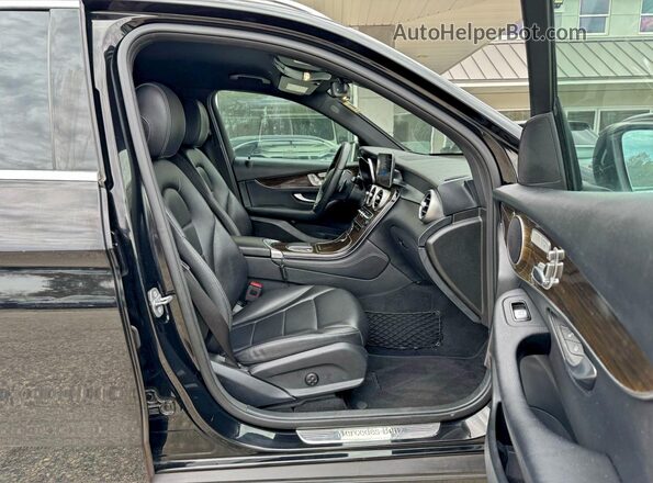 WDC0G8DB1LF701082 2020 MERCEDES-BENZ GLC-CLASS Black Vista frontal
