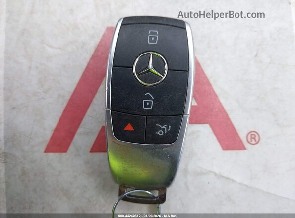 WDC0G8DB2LF699830 2020 MERCEDES-BENZ GLC 300 Черный 