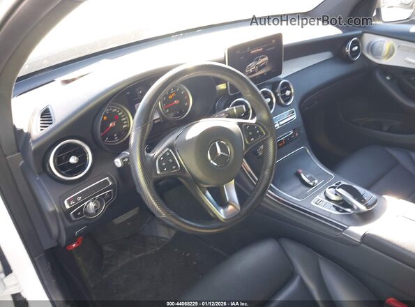 WDC0J4KB3KF581569 2019 MERCEDES-BENZ GLC 300 COUPE White 