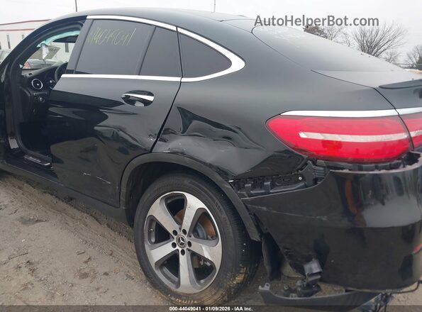 WDC0J4KB8KF574682 2019 MERCEDES-BENZ GLC 300 COUPE Black Widok z przodu