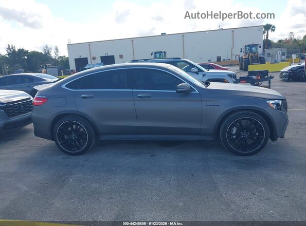 WDC0J8JB3KF526063 2019 MERCEDES-BENZ AMG GLC 63 COUPE Gray Widok wnętrza z tyłu