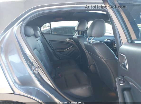 WDCTG4EB1LJ672877 2020 MERCEDES-BENZ GLA 250 Gray Widok naklejki z numerem VIN